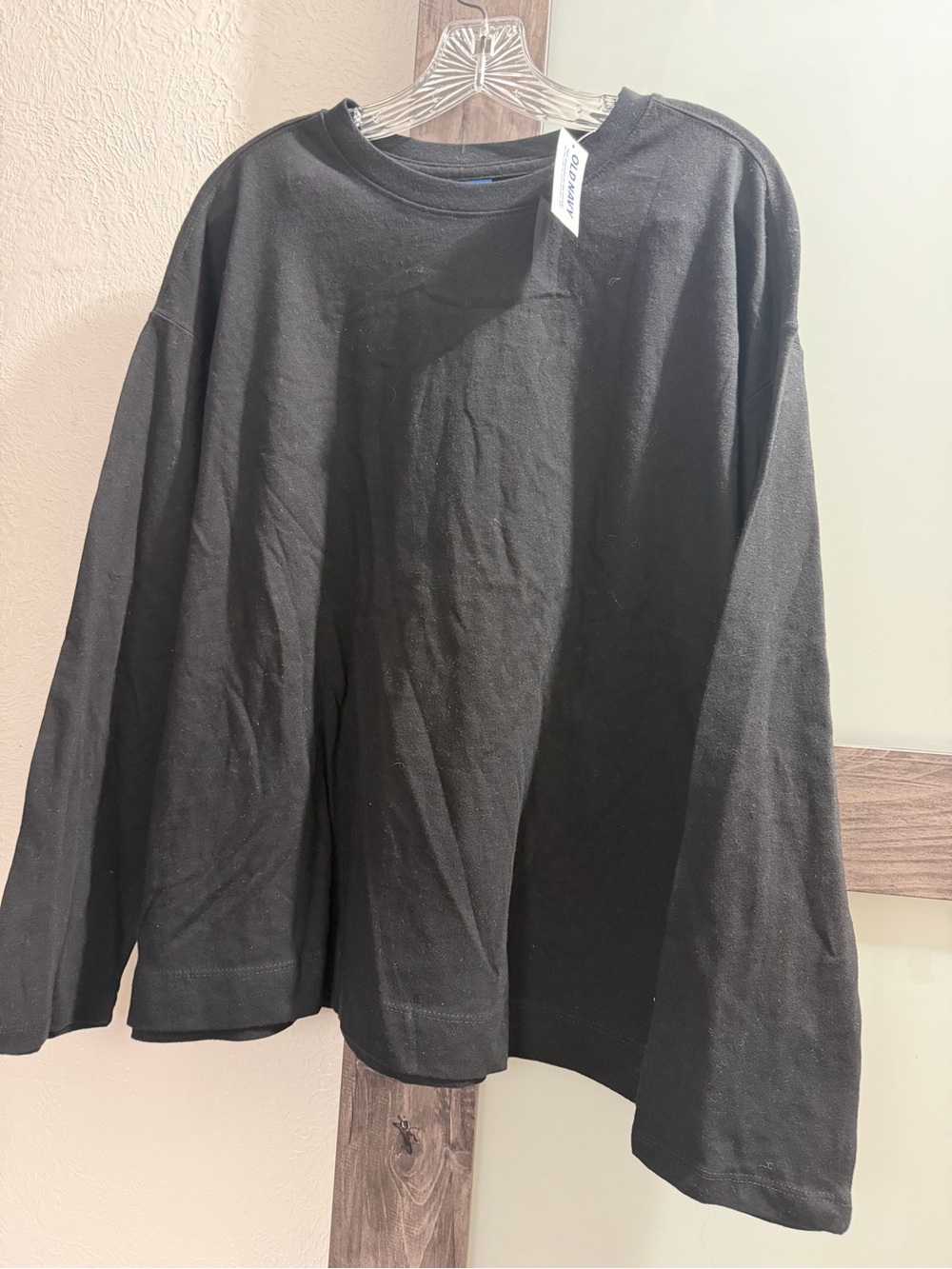 Old Navy Black Long Sleeve Crewneck Tee